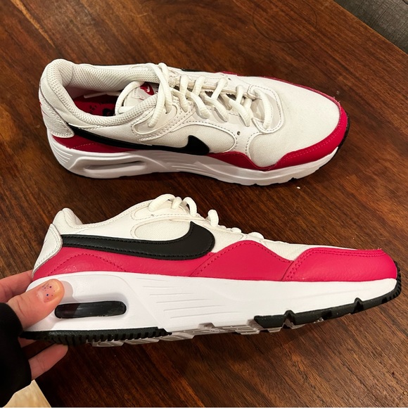 Nike Shoes - Nike Air Force 1 AF1 white shoes sneakers court white pink black worn once 6 W